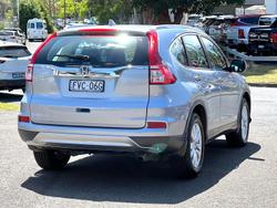 2017 Honda
                CR-V VTi