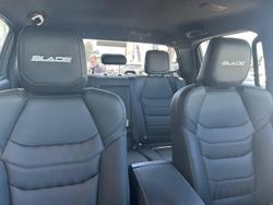 2025 Isuzu D-MAX BLADE