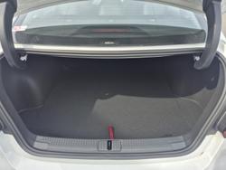 2024 MG MG5 Essence MY24 Dover White