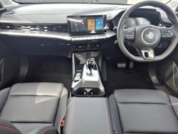 2024 MG MG5 Essence MY24 Dover White