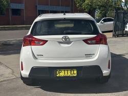 2013 Toyota
Corolla Ascent