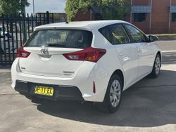 2013 Toyota
Corolla Ascent