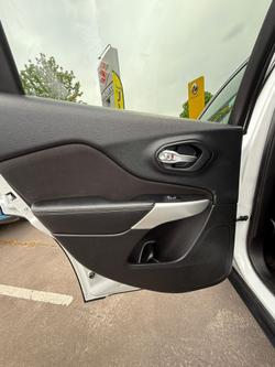 2017 Jeep
Cherokee Longitude