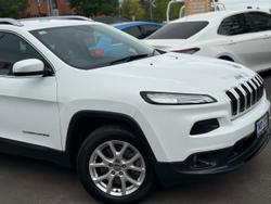 2017 Jeep
Cherokee Longitude