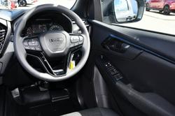 2025 Isuzu D-MAX X-RIDER