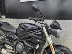 2019 Triumph STREET TRIPLE S 660 LAMS BLACK