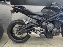 2019 Triumph STREET TRIPLE S 660 LAMS BLACK