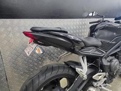 2019 Triumph STREET TRIPLE S 660 LAMS BLACK