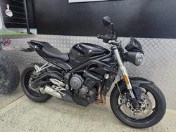 2019 Triumph STREET TRIPLE S 660 LAMS BLACK