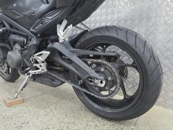 2019 Triumph STREET TRIPLE S 660 LAMS BLACK
