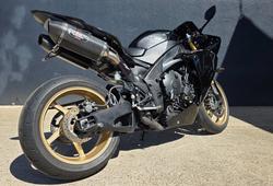 2010 Yamaha YZF-R1 BLACK