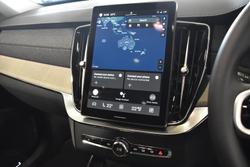 2025 Volvo XC90 Ultra B5 Bright