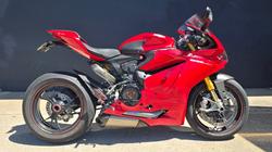 2016 DUCATI 1299 PANIGALE RED