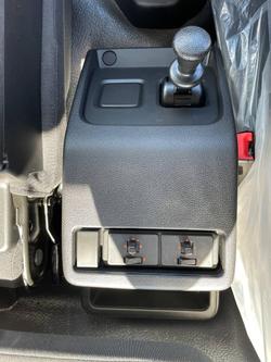 2025 Isuzu F Series FRR 110-240 AM R52