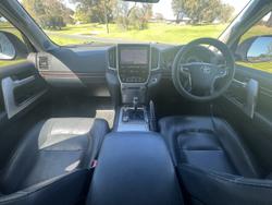 2016 Toyota Landcruiser VX