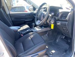 2019 Toyota Hilux SR