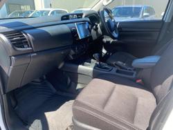 2019 Toyota Hilux SR