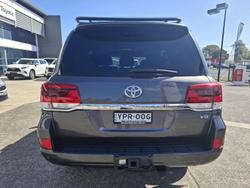 2017 Toyota Landcruiser VX