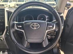 2017 Toyota Landcruiser VX