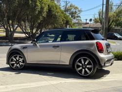 2022 MINI Hatch Cooper S MINI Yours F56 LCI-2 Rooftop Grey