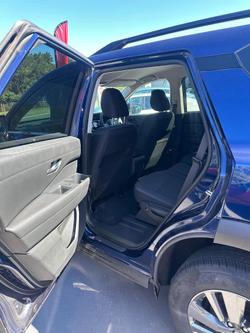 2024 Nissan Pathfinder ST-L