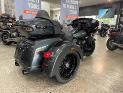 2025 Harley-Davidson Tri Glide Ultra 114 (FLHTCUTG) Trike Black