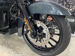 2025 Harley-Davidson Tri Glide Ultra 114 (FLHTCUTG) Trike Black