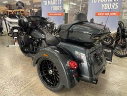 2025 Harley-Davidson Tri Glide Ultra 114 (FLHTCUTG) Trike Black