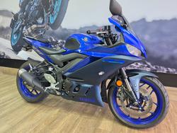 2022 Yamaha YZF-R3 BLUE