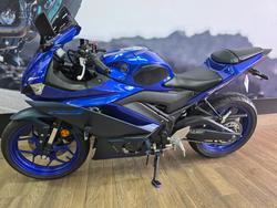2022 Yamaha YZF-R3 BLUE