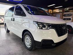 2019 Hyundai
                iLoad 