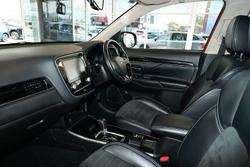 2019 Mitsubishi
Outlander LS