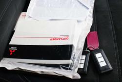 2019 Mitsubishi
Outlander LS