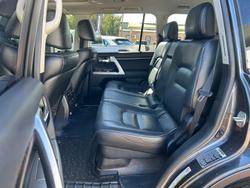 2015 Toyota Landcruiser Sahara VDJ200R MY13 4X4 Dual Range Graphite