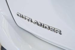 2018 Mitsubishi Outlander ES