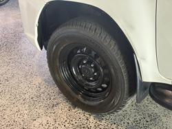 2018 Toyota
                Hilux SR