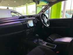 2018 Toyota
                Hilux SR