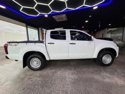 2019 Isuzu
                D-MAX SX