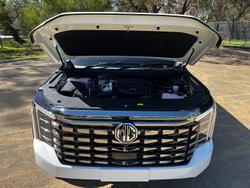 2025 MG U9 Explore Pro EKK1C MY25 4X4 Dual Range Alpine White