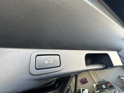 2022 Land Rover Range Rover Sport P575 SVR Carbon Edition