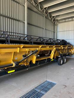 2016 New Holland
760Cg 41Ft Varifeed Front