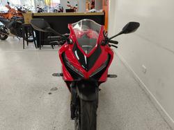 2022 Honda CBR650R Red