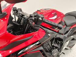 2022 Honda CBR650R Red