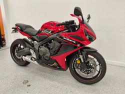 2022 Honda CBR650R Red