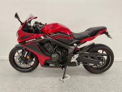 2022 Honda CBR650R Red