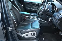 2011 Mercedes-Benz
M-Class ML300 CDI BlueEFFICIENCY