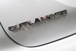 2023 Mitsubishi Outlander Exceed