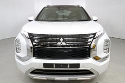 2023 Mitsubishi Outlander Exceed