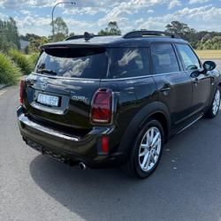 2020 MINI
Countryman Cooper S