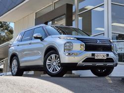 2021 Mitsubishi
Outlander LS